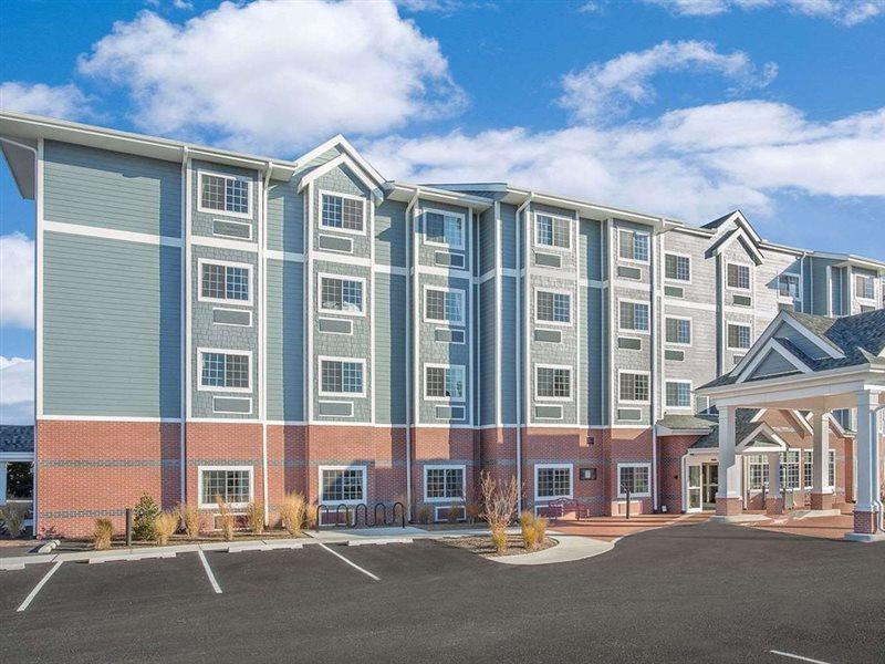 Microtel Inn & Suites By Wyndham Ocean Stadt Exterior foto