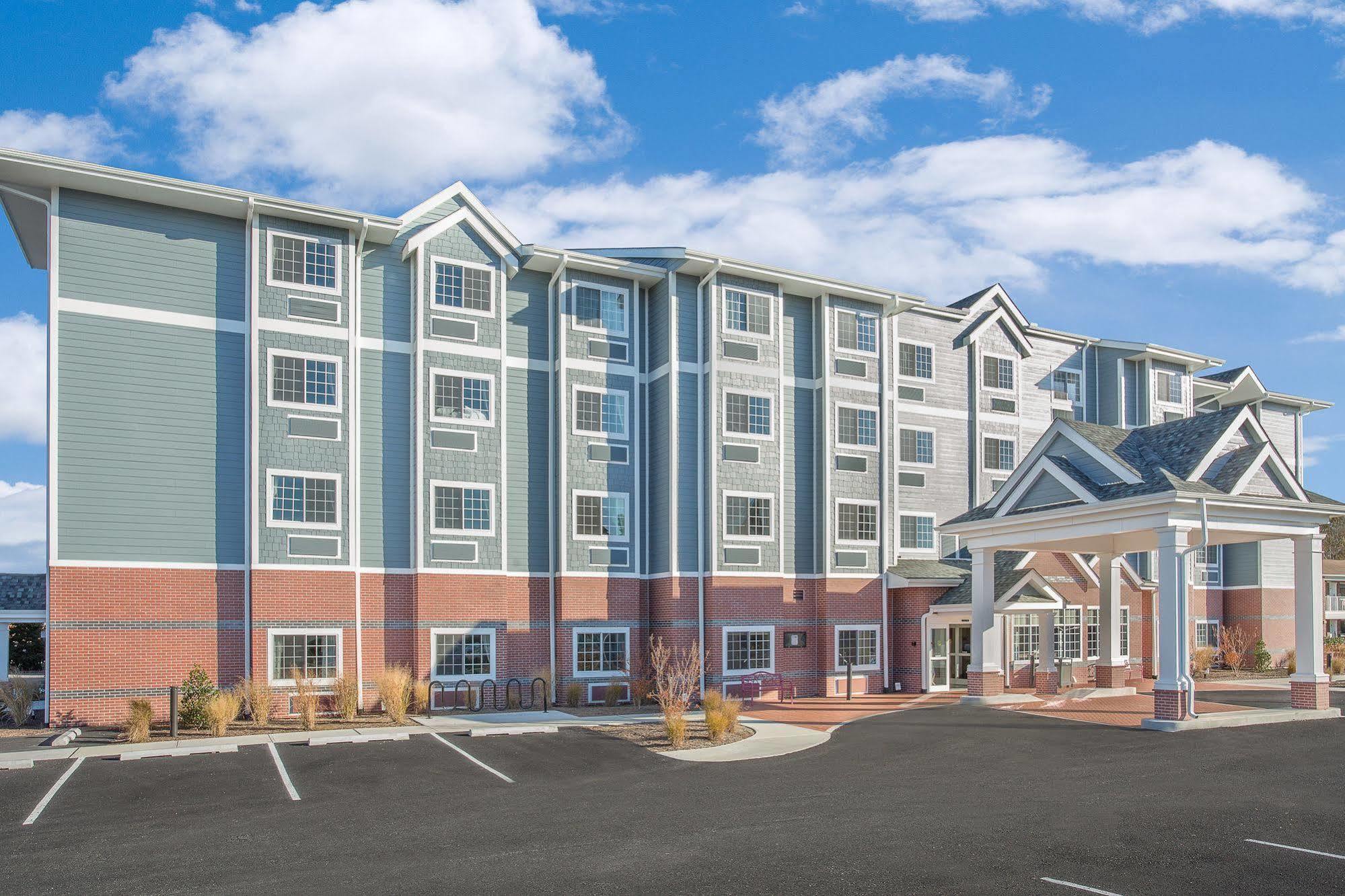 Microtel Inn & Suites By Wyndham Ocean Stadt Exterior foto